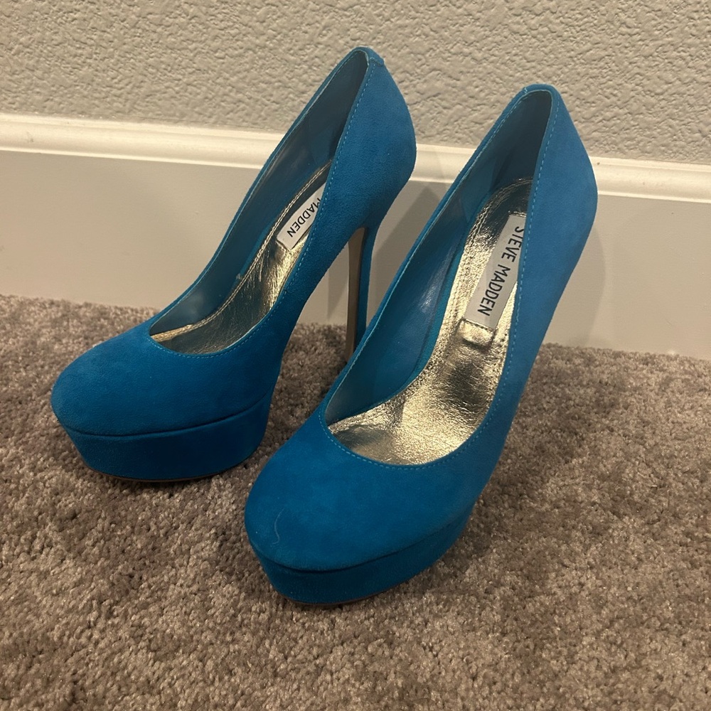 Steve Madden Vibrant Blue Suede Heels